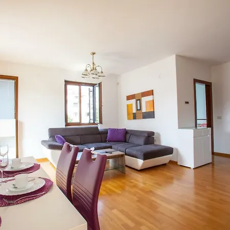 Primavera Apartment